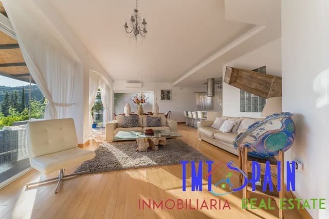 7 soverom Villa til salgs i Altos de Estepona, Estepona med svømmebasseng garasje - € 839 000 (Ref: 9192967)