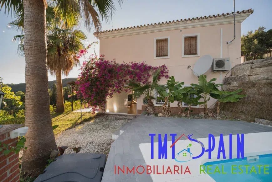 7 soveværelse Villa til salg i Estepona med swimmingpool garage - € 839.000 (Ref: 9192967)