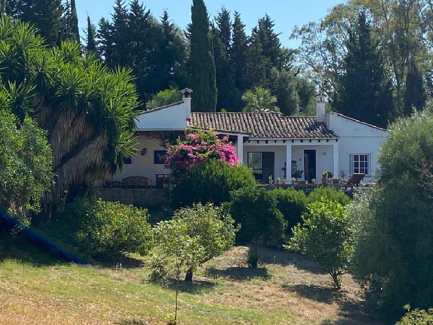 Bungalow de 3 habitaciones en Jimena de la Frontera en venta con piscina - 620.000 € (Ref: 9632764)