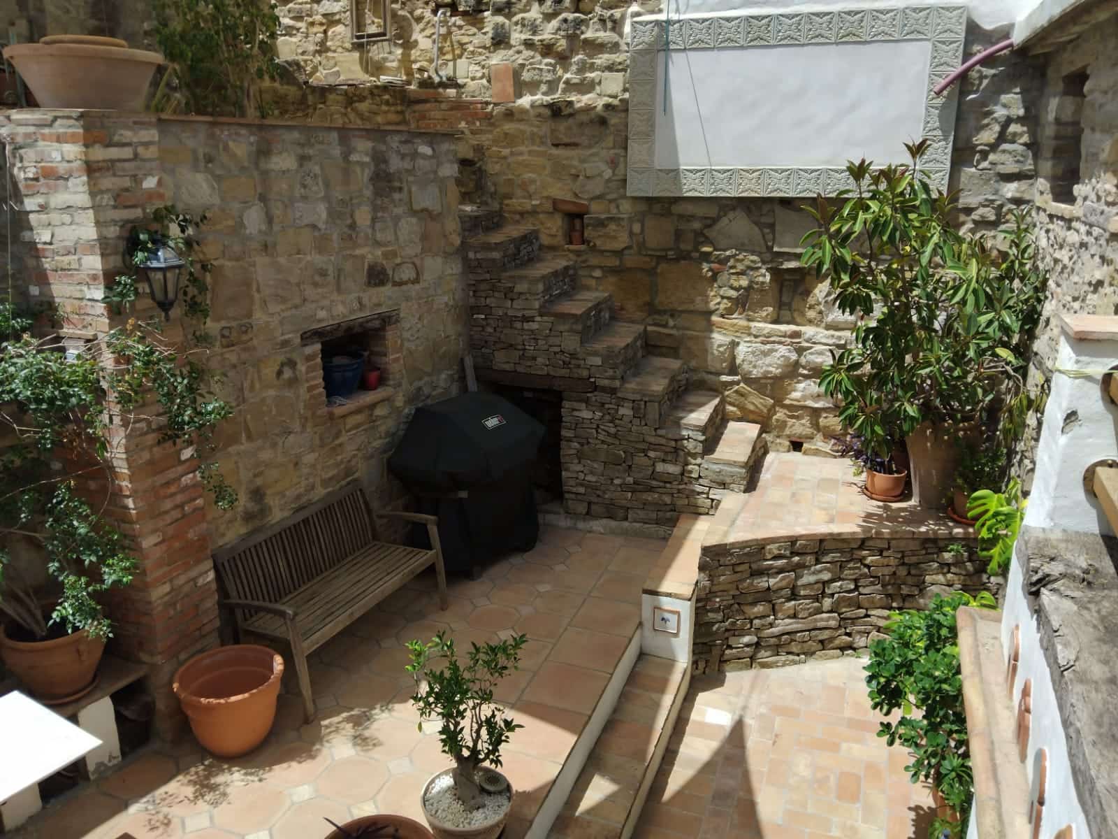 3 bedroom Townhouse for sale in Jimena de la Frontera with garage - € 240,000 (Ref: 9697739)