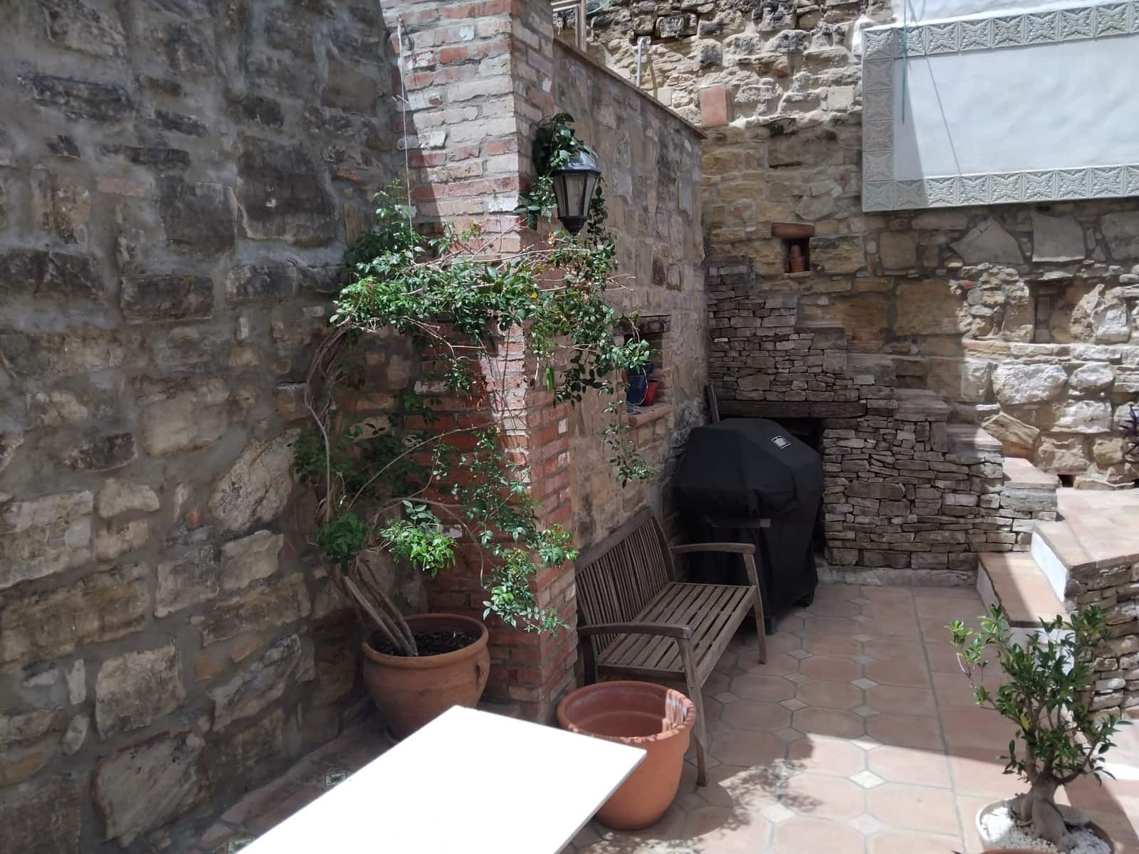 3 bedroom Townhouse for sale in Jimena de la Frontera with garage - € 240,000 (Ref: 9697739)