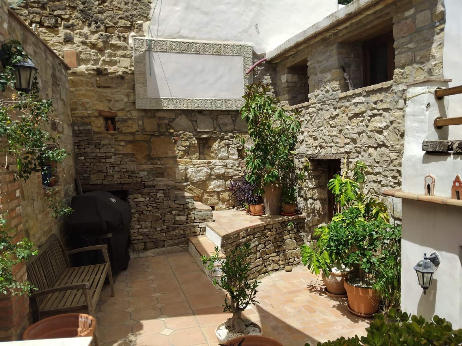 3 bedroom Townhouse for sale in Jimena de la Frontera with garage - € 240,000 (Ref: 9697739)