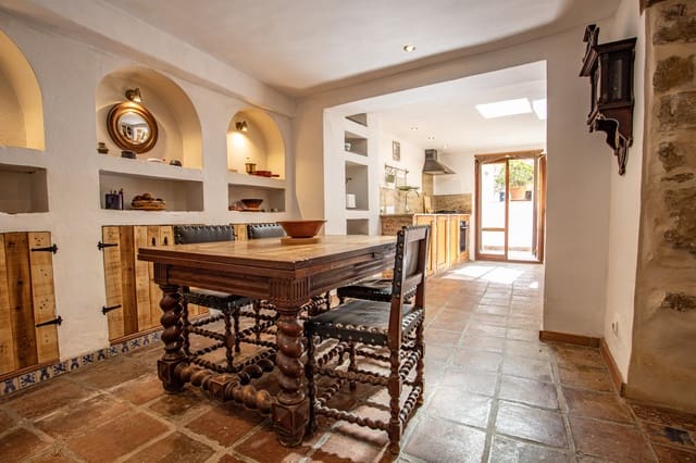 3 soveværelse Byhus til salg i Jimena de la Frontera med garage - € 240.000 (Ref: 9697739)