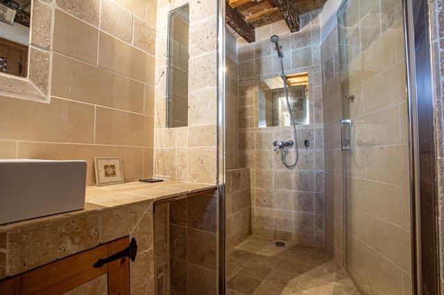 3 soveværelse Byhus til salg i Jimena de la Frontera med garage - € 240.000 (Ref: 9697739)