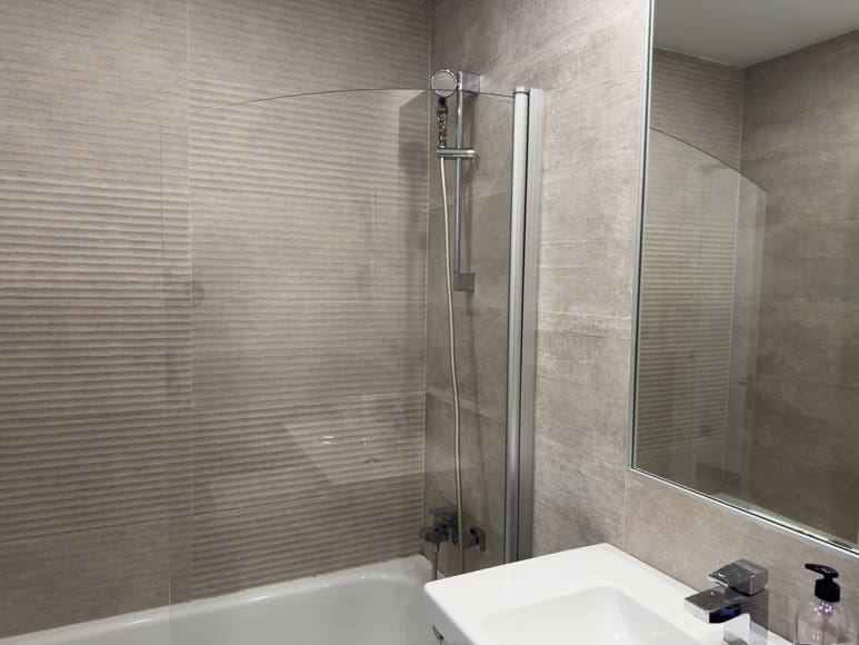 2 soverom Leilighet til salgs i Marbella med svømmebasseng garasje - € 439 000 (Ref: 9772062)