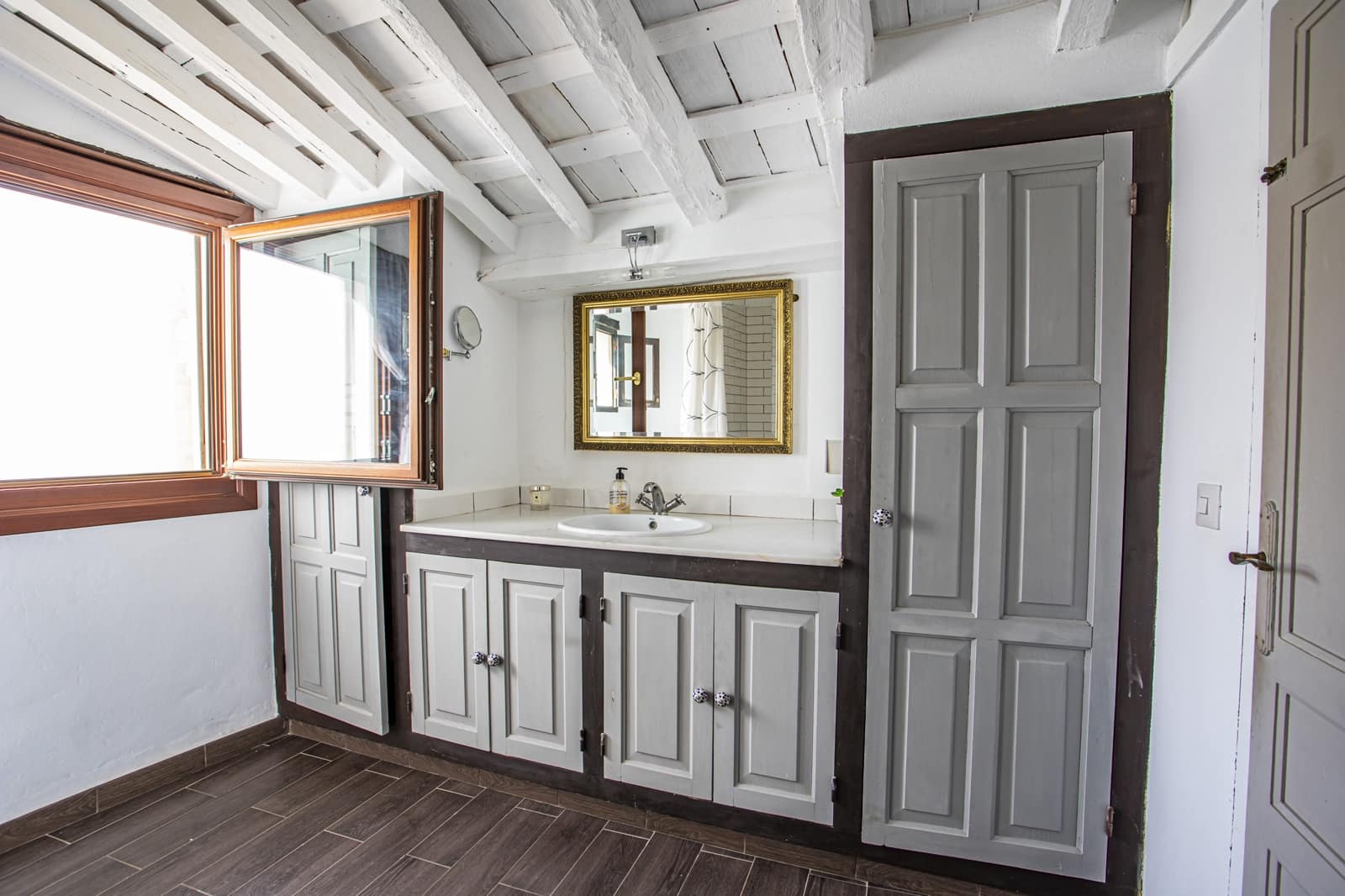 4 quarto Casa em Banda para venda em Jimena de la Frontera - 335 000 € (Ref: 9916399)