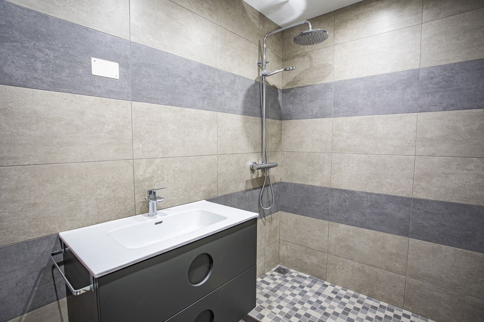 4 bedroom Townhouse for sale in Jimena de la Frontera - € 390,000 (Ref: 9929983)