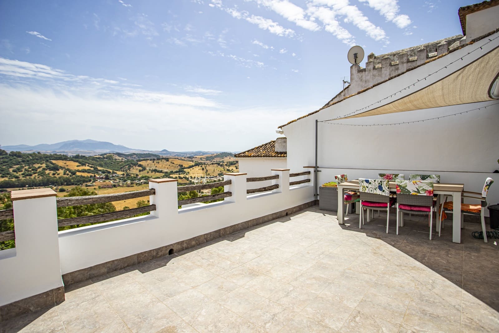 4 bedroom Townhouse for sale in Jimena de la Frontera - € 390,000 (Ref: 9929983)