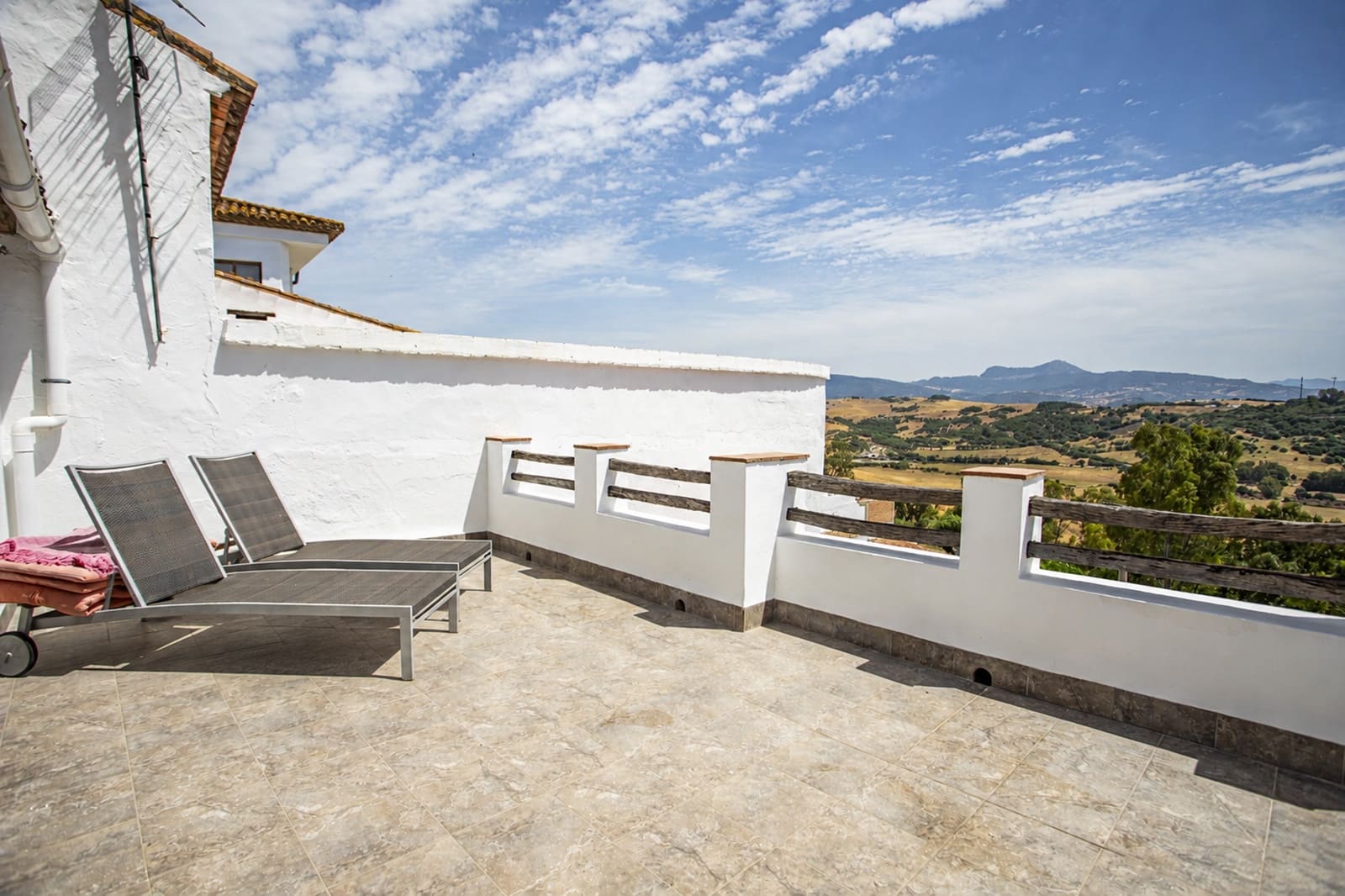 4 bedroom Townhouse for sale in Jimena de la Frontera - € 390,000 (Ref: 9929983)