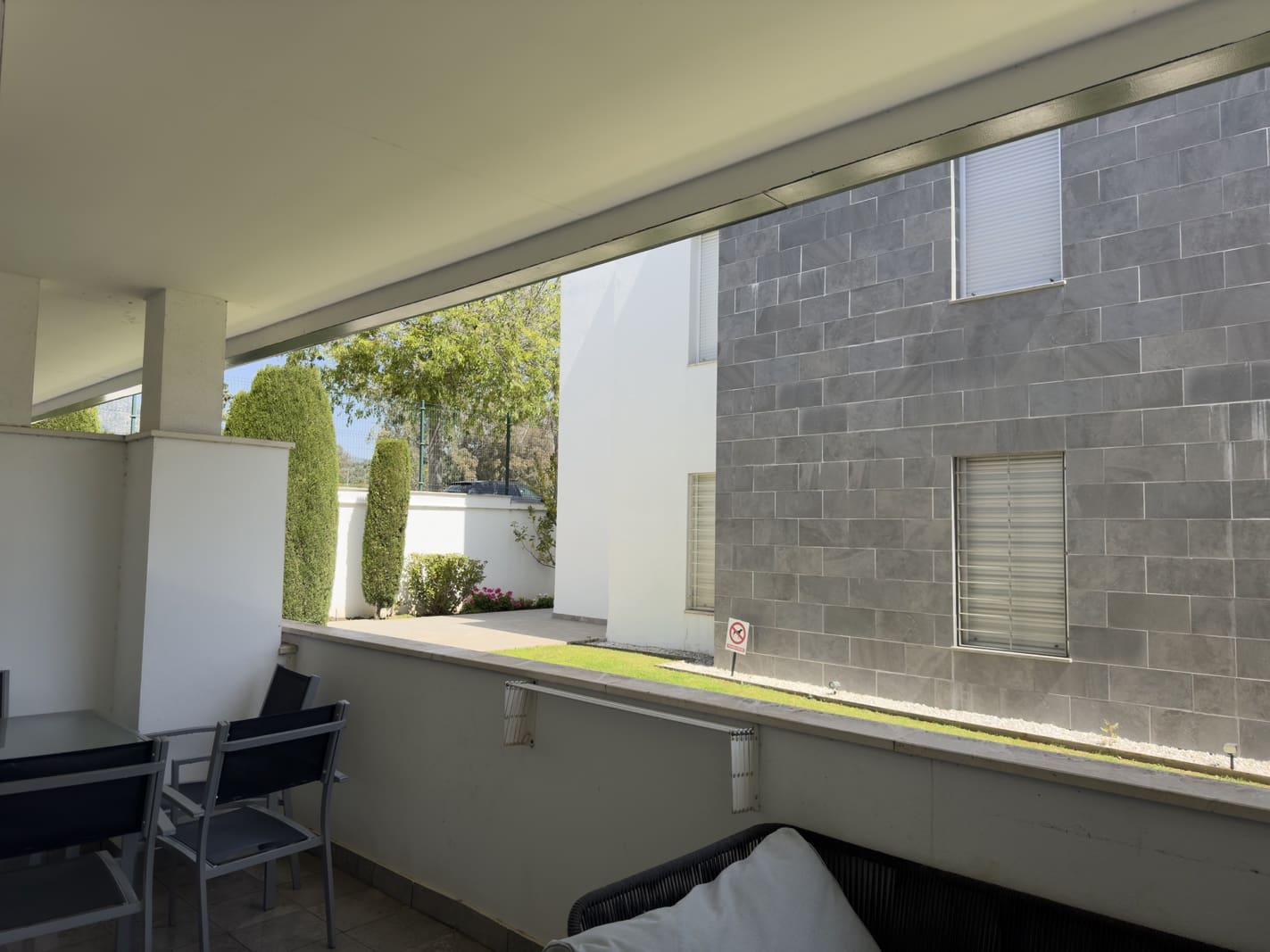 2 makuuhuone Huoneisto vuokrattavana paikassa Nueva Andalucia mukana uima-altaan 
autotalli - 1 750 € (Ref: 9954661)