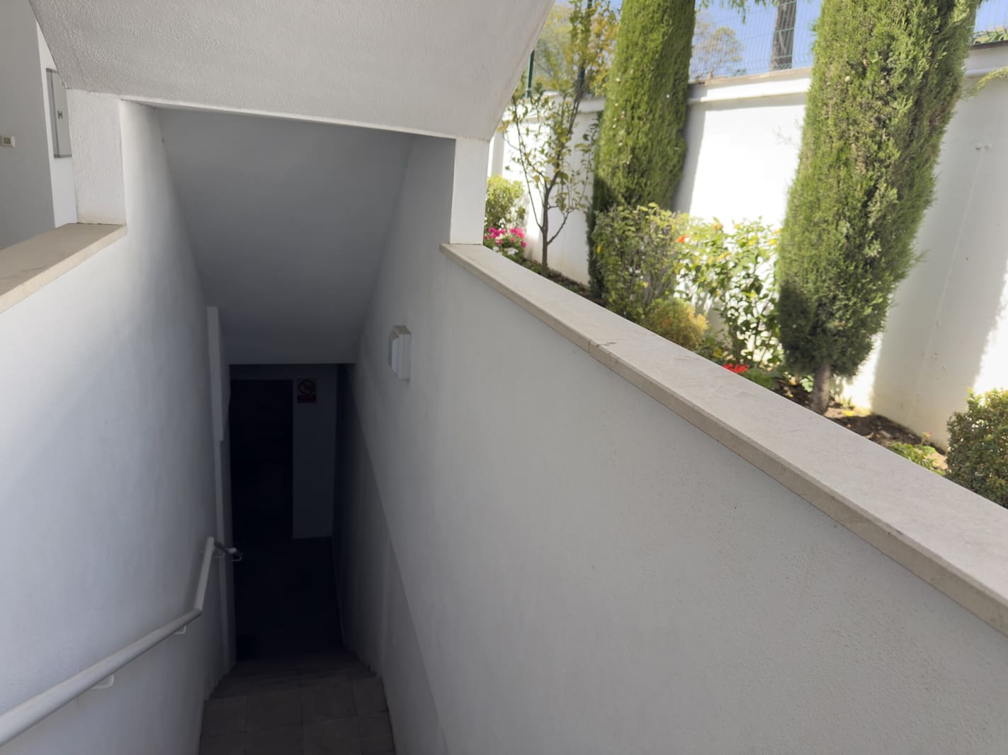 2 makuuhuone Huoneisto vuokrattavana paikassa Nueva Andalucia mukana uima-altaan 
autotalli - 1 750 € (Ref: 9954661)