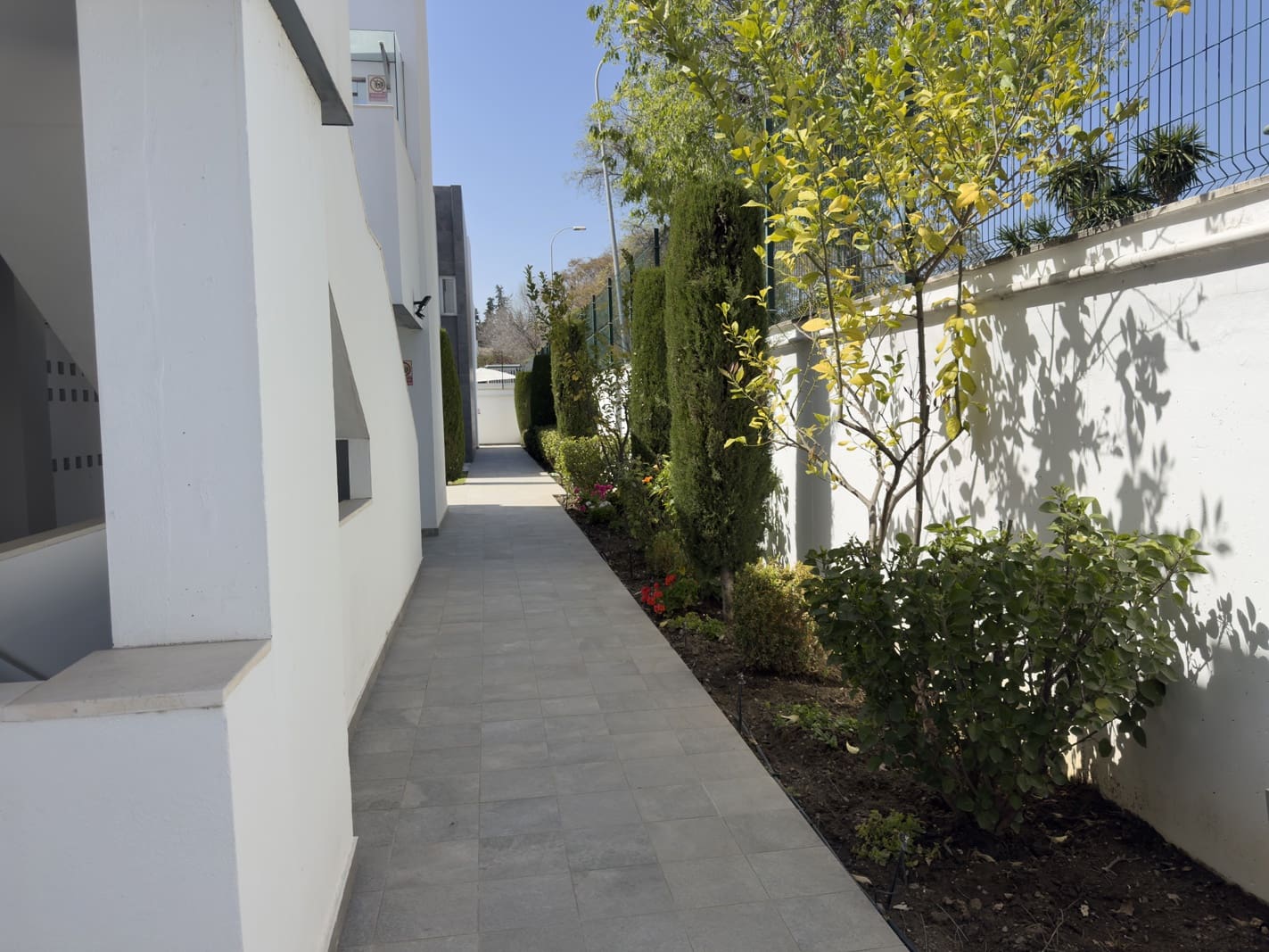 2 makuuhuone Huoneisto vuokrattavana paikassa Nueva Andalucia mukana uima-altaan 
autotalli - 1 750 € (Ref: 9954661)