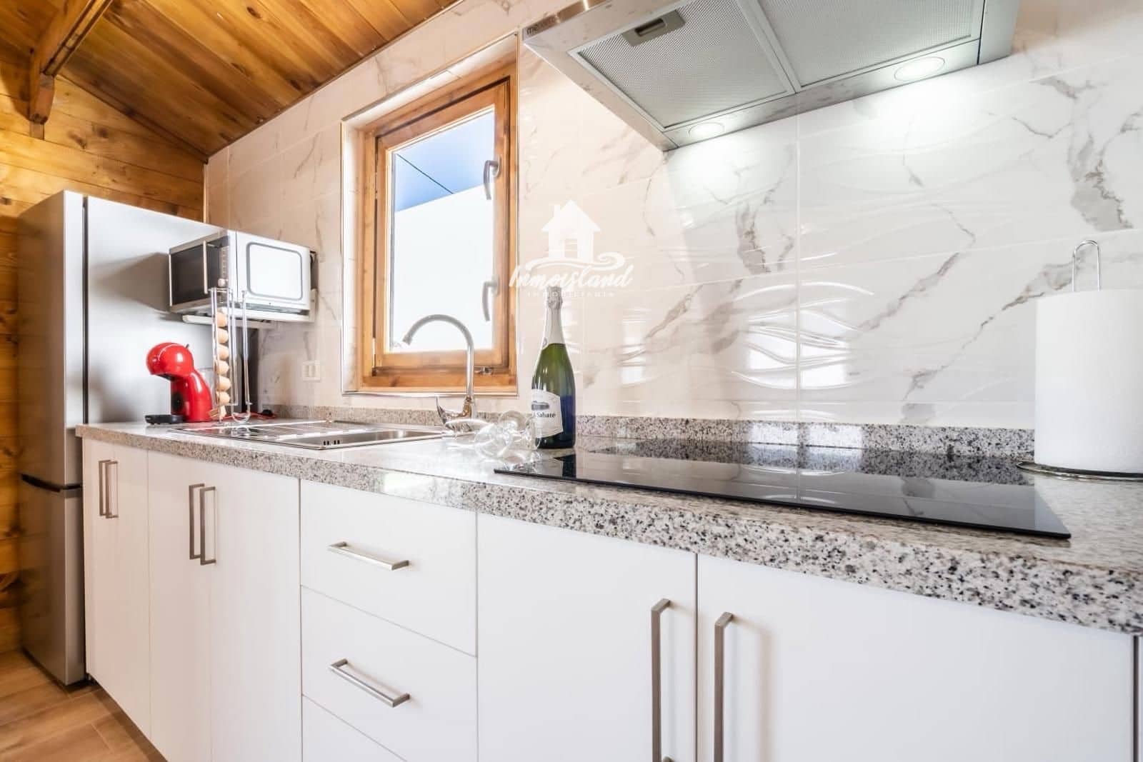 Villa/Maison de 2 chambres à louer à Los Menores avec piscine garage - 1 350 € (Ref: 10019569)