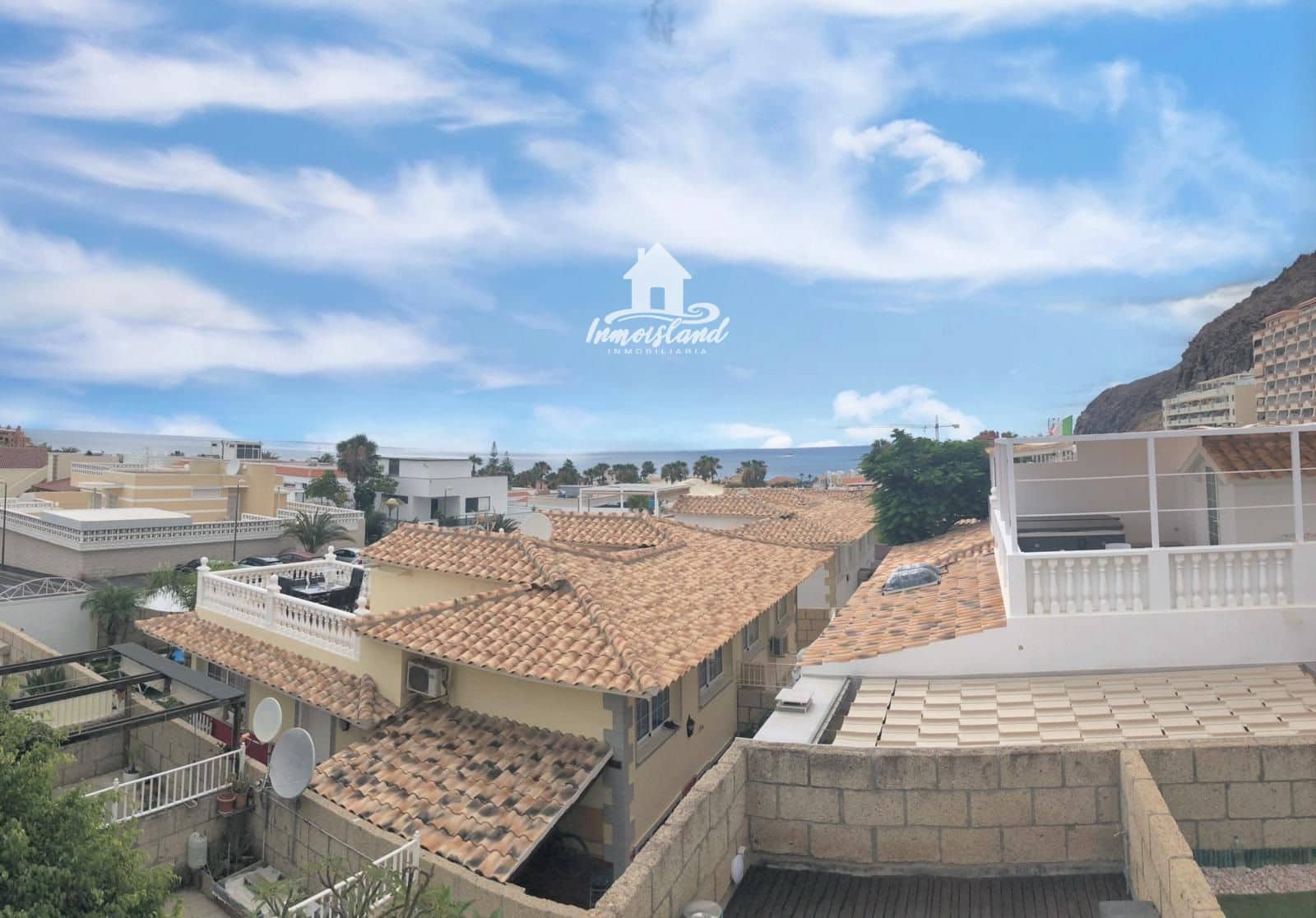 2 sovrum Hus att hyra i Arona - 1 700 € (Ref: 10023380)