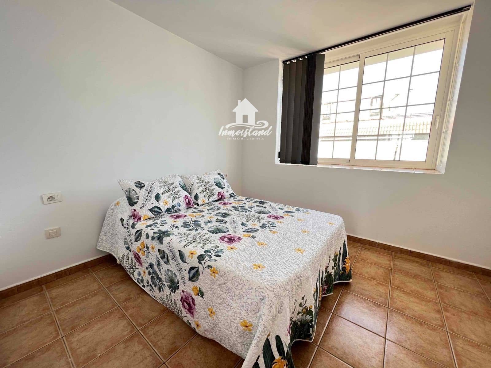 2 sovrum Hus att hyra i Arona - 1 700 € (Ref: 10023380)