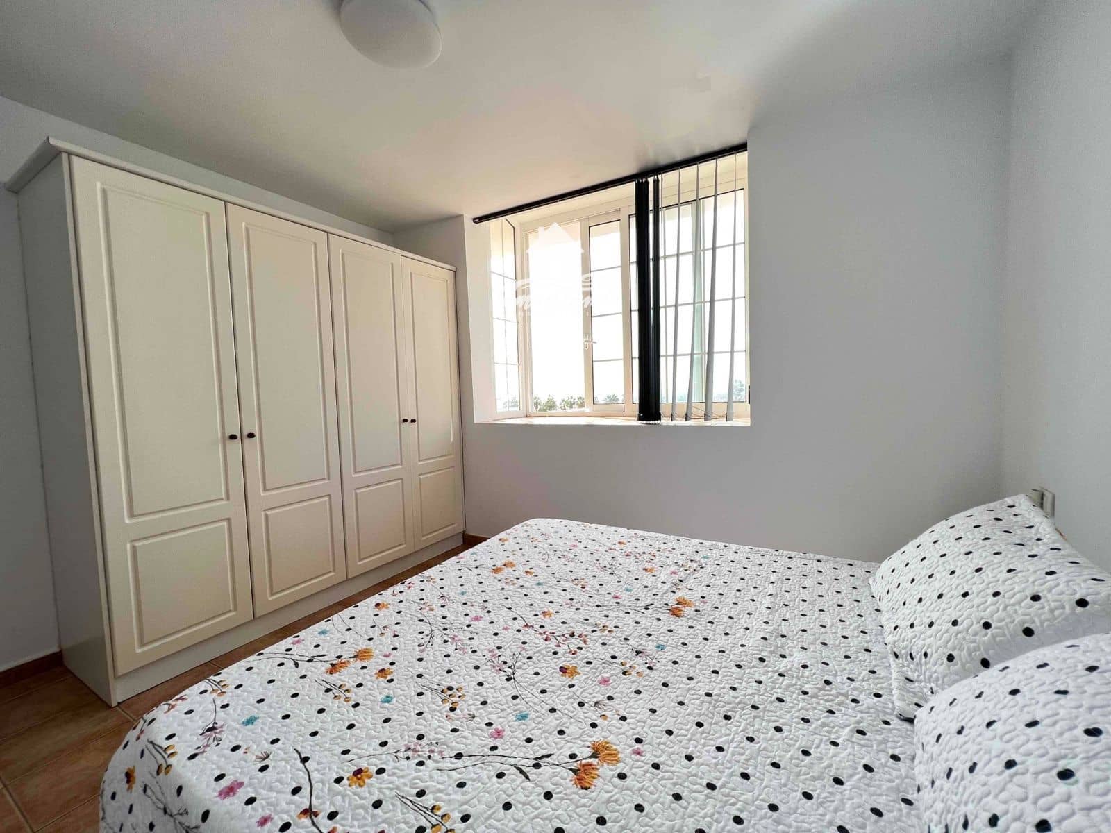 2 sovrum Hus att hyra i Arona - 1 700 € (Ref: 10023380)