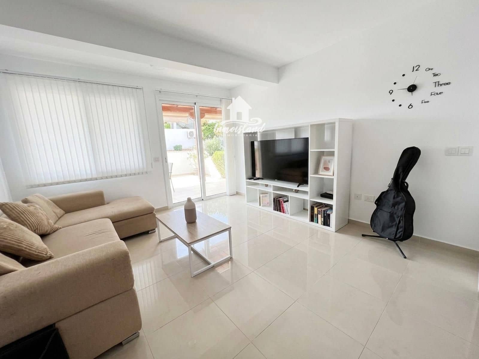 2 sovrum Hus att hyra i Arona - 1 700 € (Ref: 10023380)