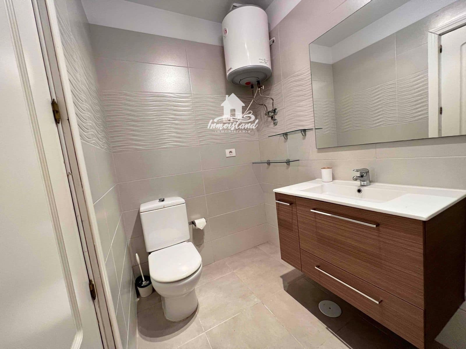 2 sovrum Hus att hyra i Arona - 1 700 € (Ref: 10023380)