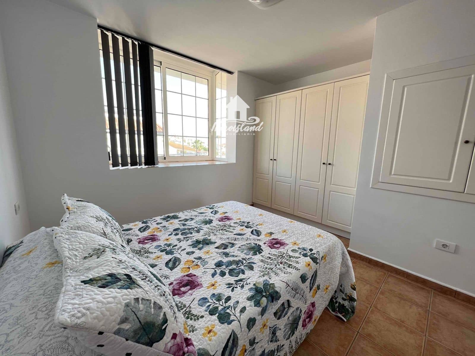 2 sovrum Hus att hyra i Arona - 1 700 € (Ref: 10023380)