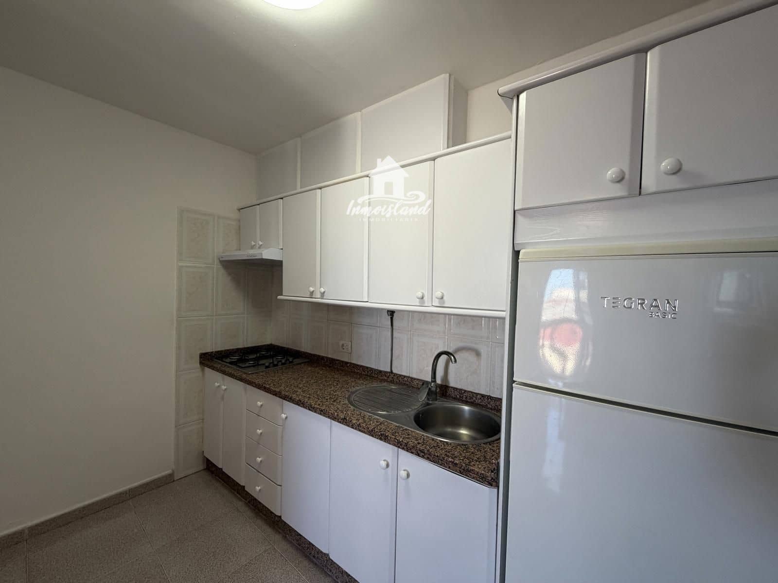Piso de 2 habitaciones en Guía de Isora en alquiler - 950 € (Ref: 10073086)