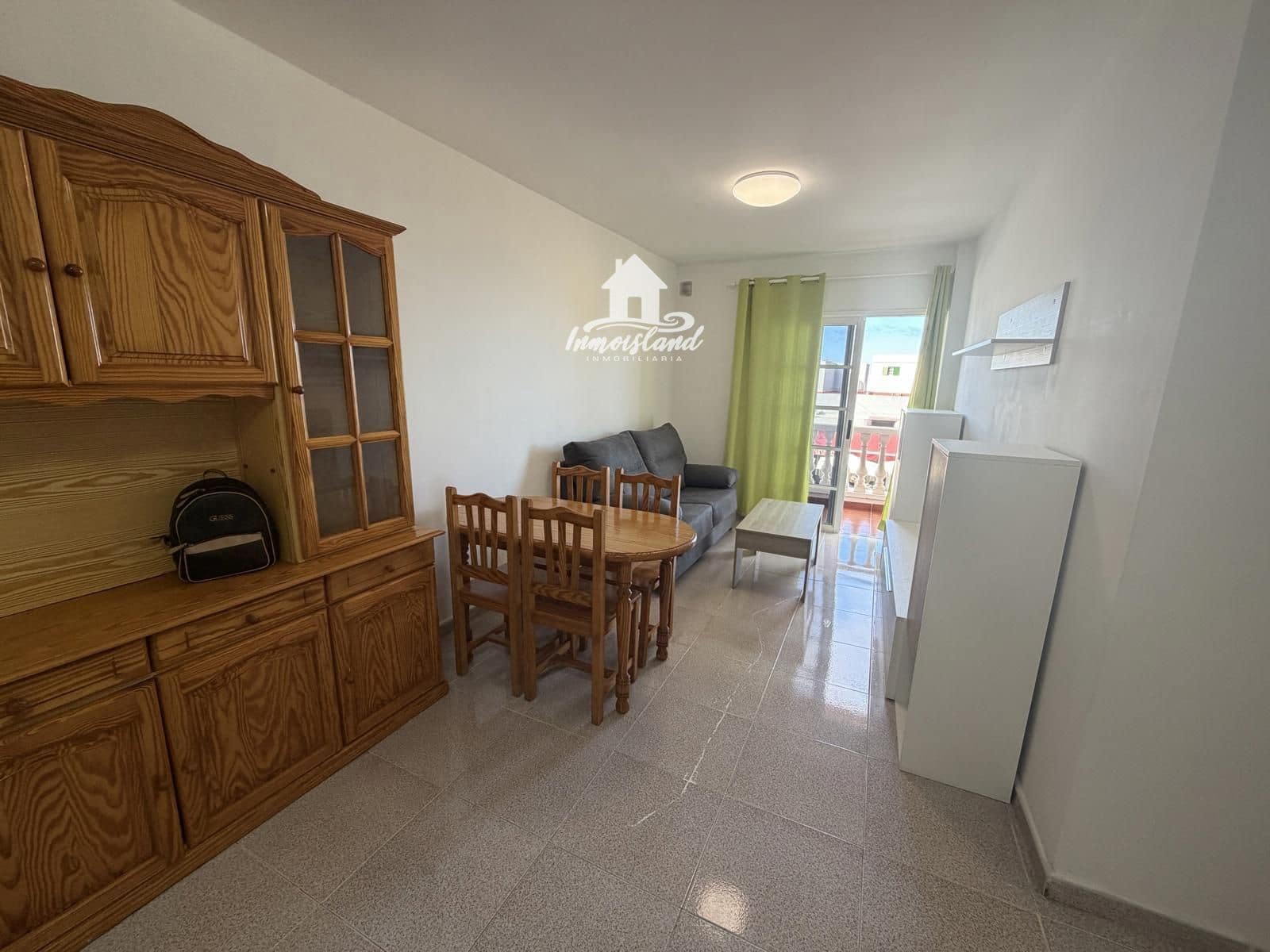 Piso de 2 habitaciones en Guía de Isora en alquiler - 950 € (Ref: 10073086)