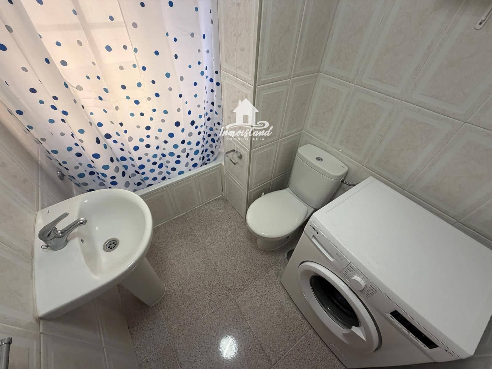 Piso de 2 habitaciones en Guía de Isora en alquiler - 950 € (Ref: 10073086)