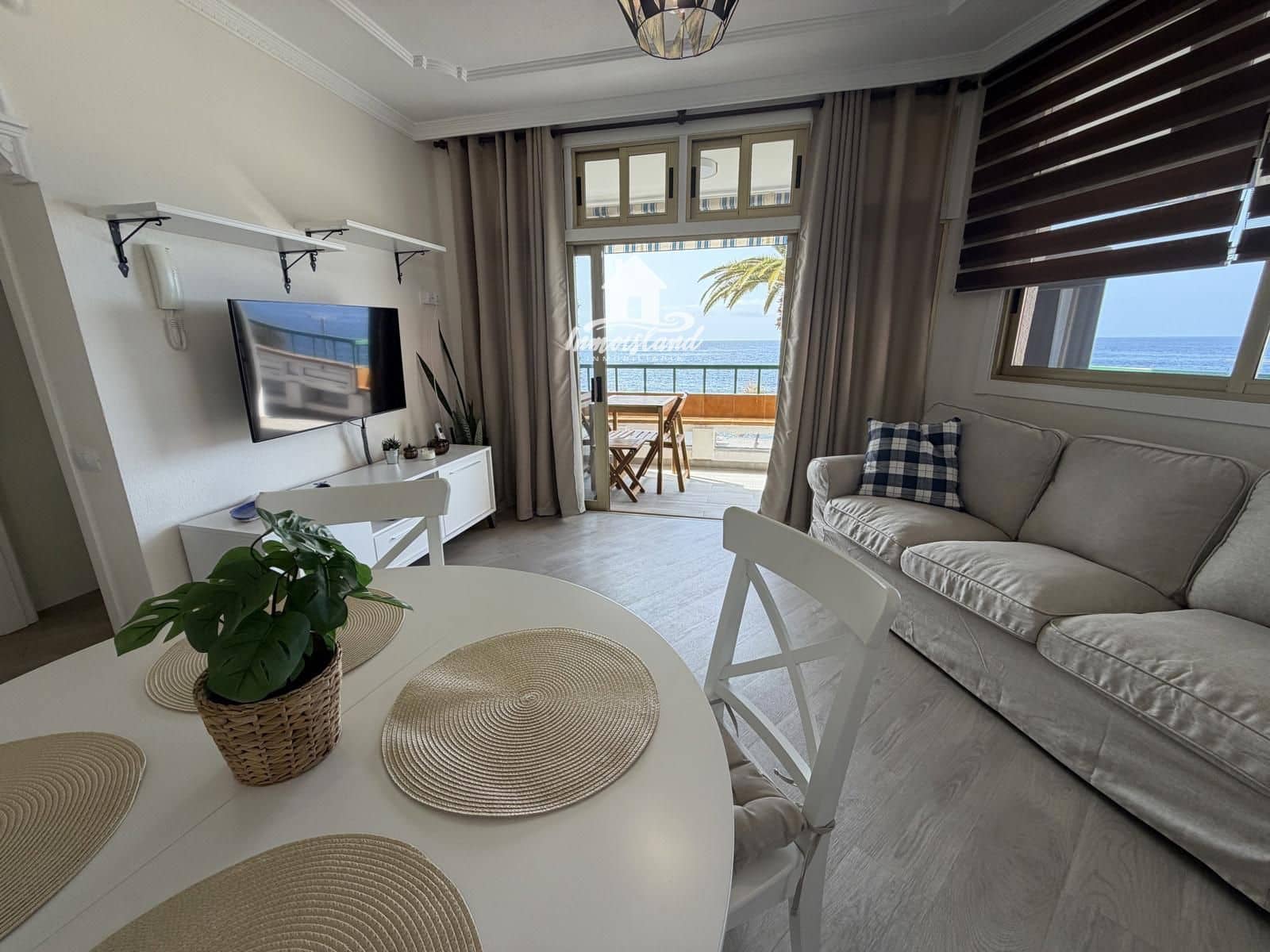 2 soverom Penthouse til leie i Playa San Juan med garasje - € 1 850 (Ref: 10073087)