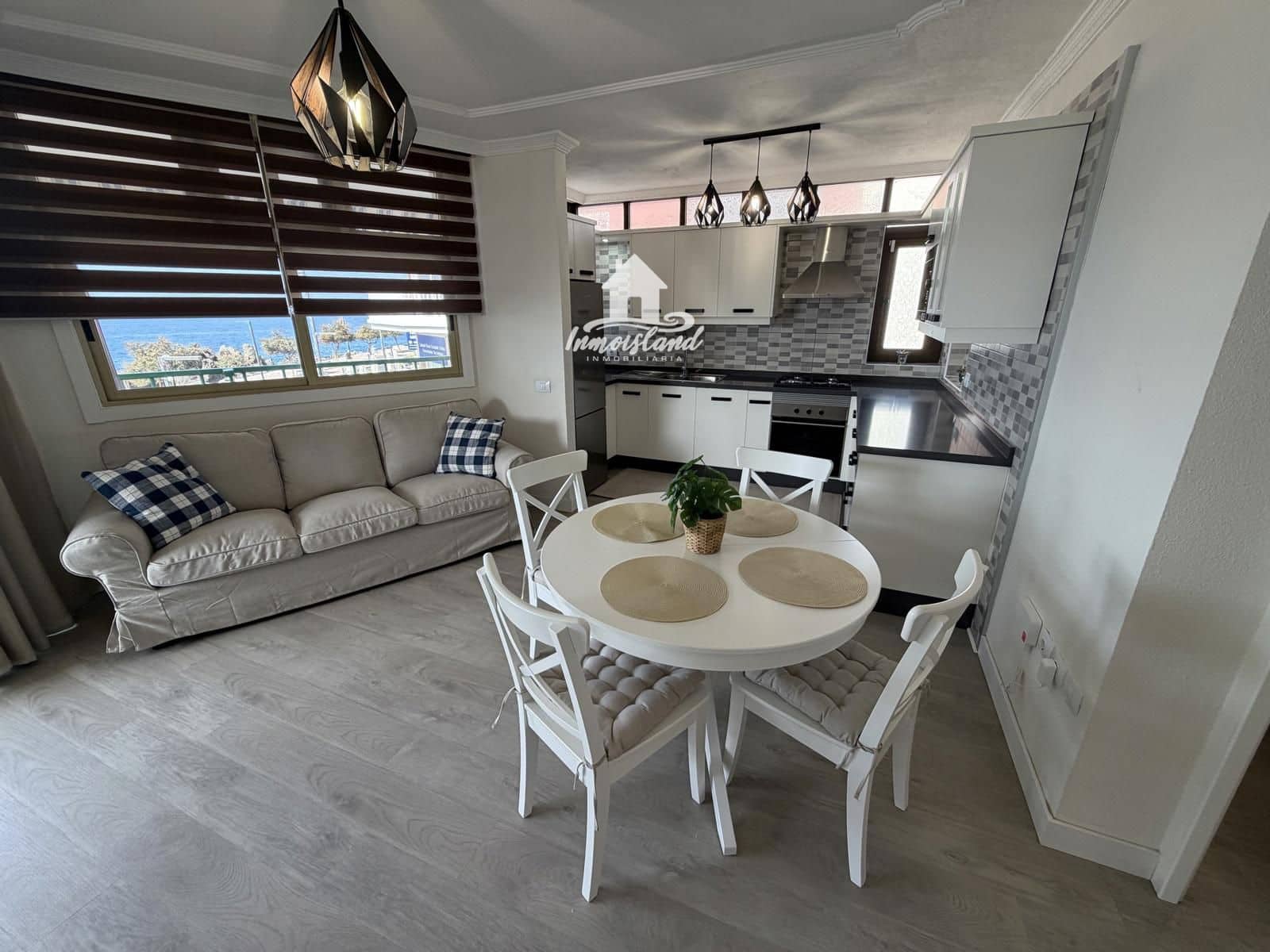 2 soverom Penthouse til leie i Playa San Juan med garasje - € 1 850 (Ref: 10073087)