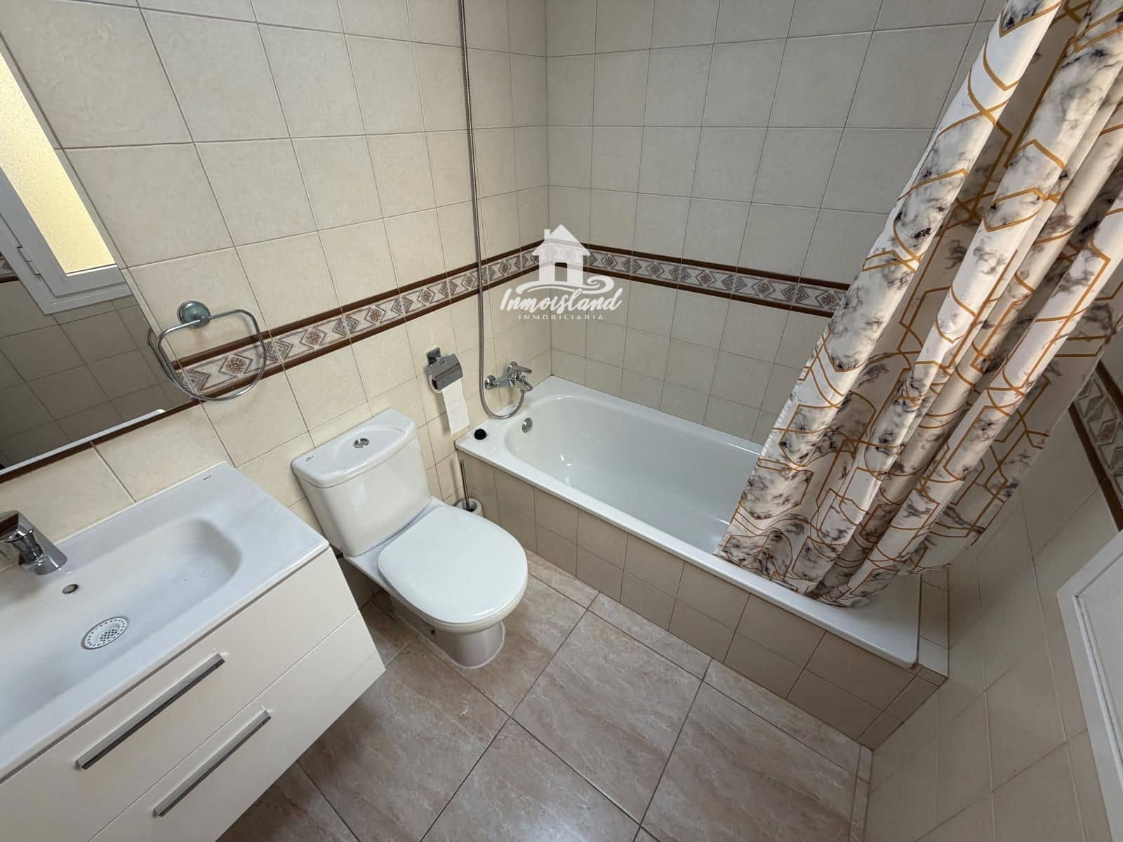 3 soverom Villa til leie i El Madronal med garasje - € 2 500 (Ref: 10088508)