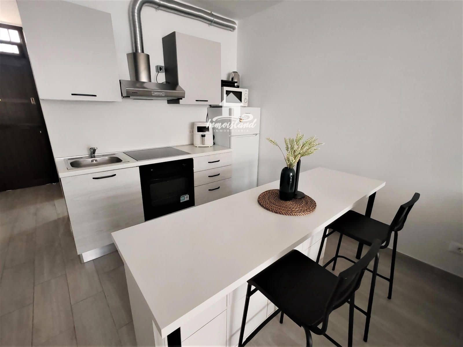 1 soverom Leilighet til leie i Costa del Silencio med svømmebasseng - € 1 130 (Ref: 10095350)