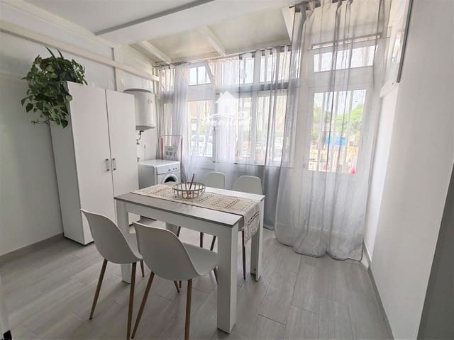 1 quarto Apartamento para arrendar em Costa del Silencio, Arona com piscina - 1 130 € (Ref: 10095350)