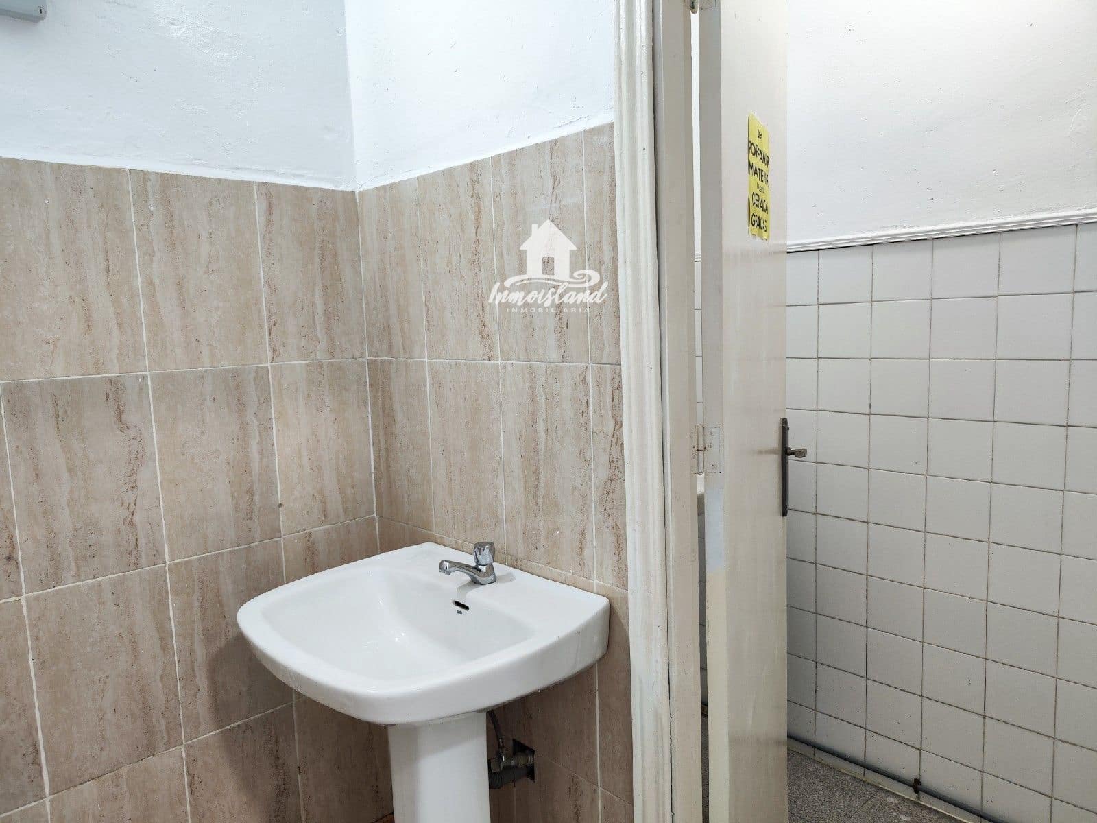 Komercyjne do wynajęcia w Armenime - 550 € (Ref: 10136597)