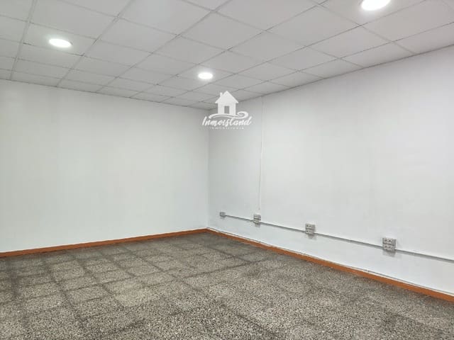 Comercial para arrendar em Armeñime, Adeje - 550 € (Ref: 10136597)