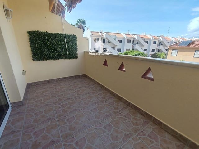 1 camera da letto Appartamento da affittare in Arona con piscina - 950 € (Rif: 10156213)
