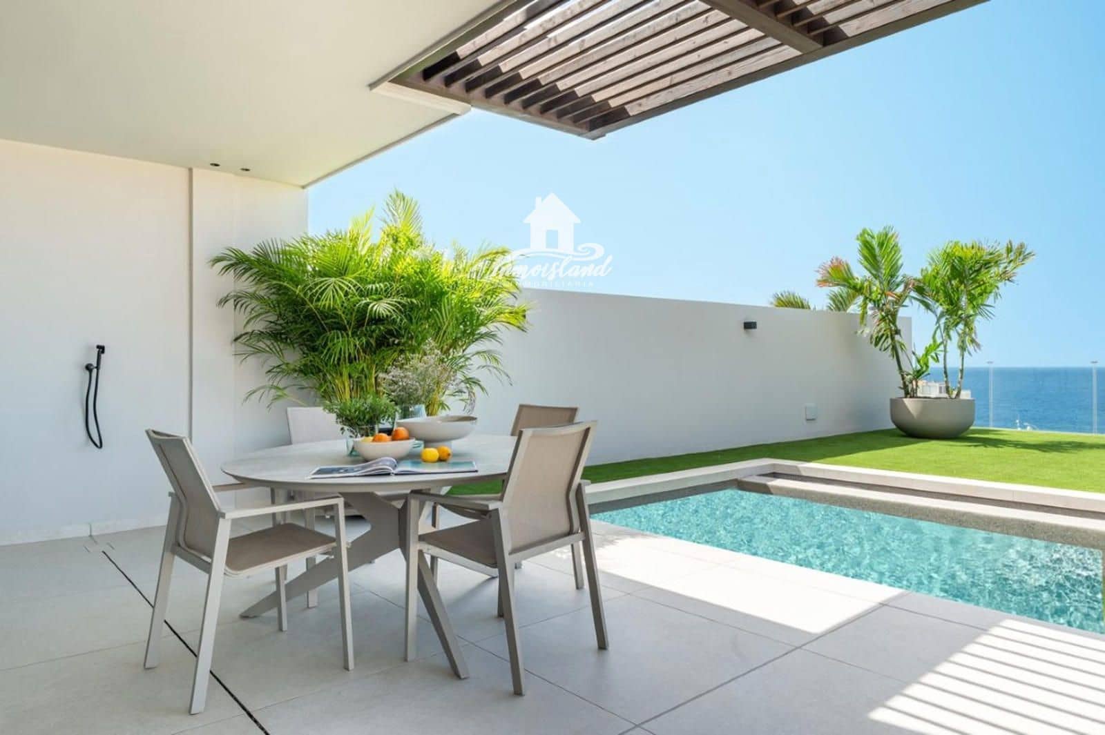 2 soveværelse Byhus til salg i Callao Salvaje med swimmingpool garage - € 985.000 (Ref: 10183916)