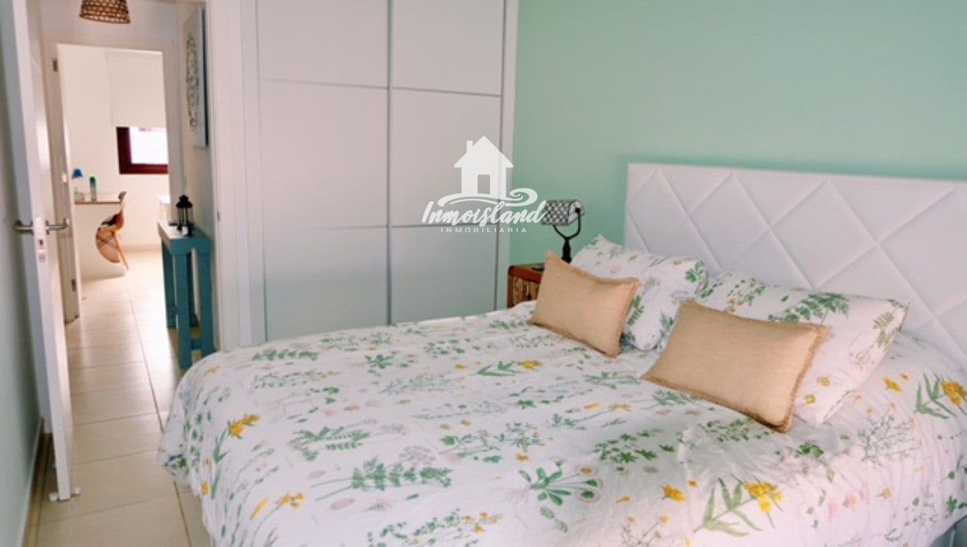 2 bedroom Flat for rent in El Medano with garage - € 1,350 (Ref: 5274799)