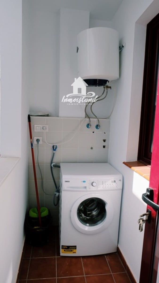 2 bedroom Flat for rent in El Medano with garage - € 1,350 (Ref: 5274799)