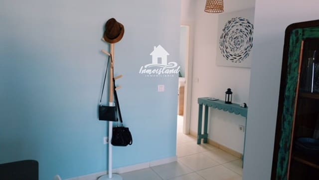 2 bedroom Flat for rent in El Medano, Granadilla de Abona with garage - € 1,350 (Ref: 5274799)