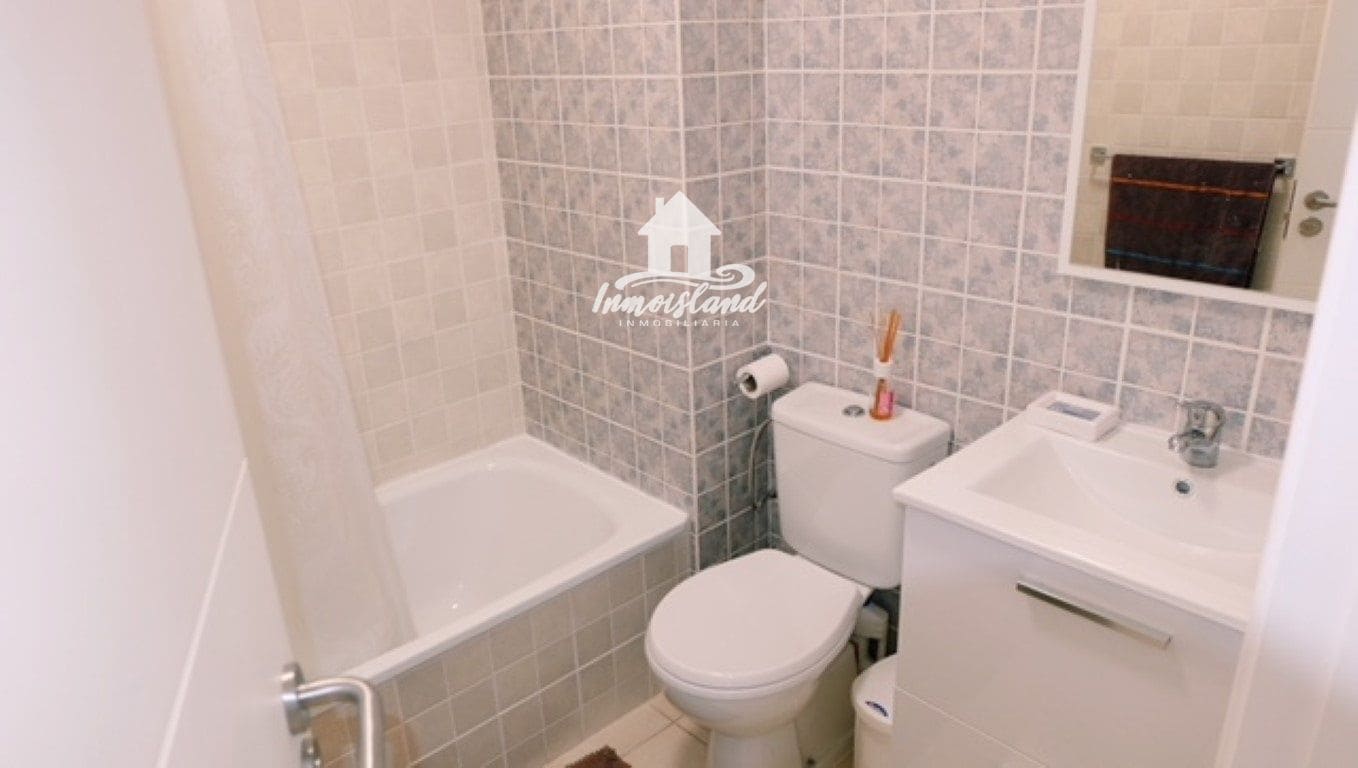 2 bedroom Flat for rent in El Medano with garage - € 1,350 (Ref: 5274799)