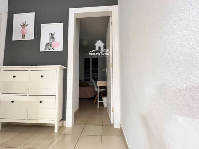 3 sovrum Lägenhet att hyra i San Cristóbal de La Laguna med garage - 1 200 € (Ref: 7883430)