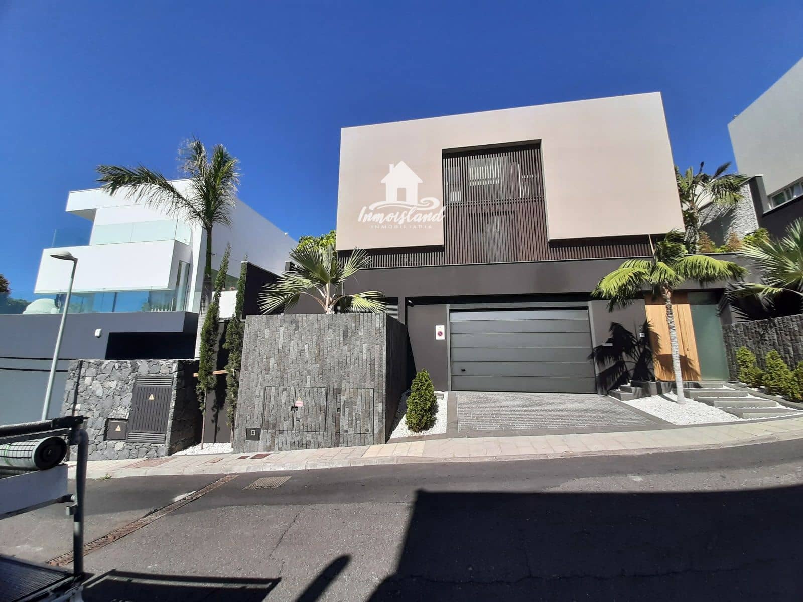 5 soveværelse Villa til salg i La Caleta Adeje med swimmingpool garage - € 3.700.000 (Ref: 8129448)