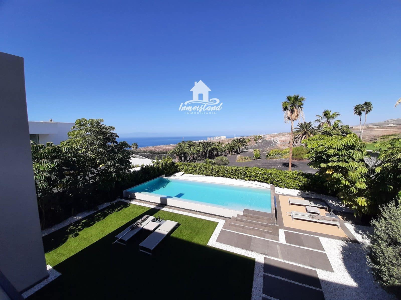 5 soveværelse Villa til salg i La Caleta Adeje med swimmingpool garage - € 3.700.000 (Ref: 8129448)