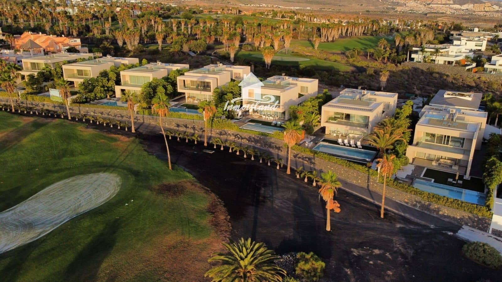 5 soveværelse Villa til salg i La Caleta Adeje med swimmingpool garage - € 3.700.000 (Ref: 8129448)