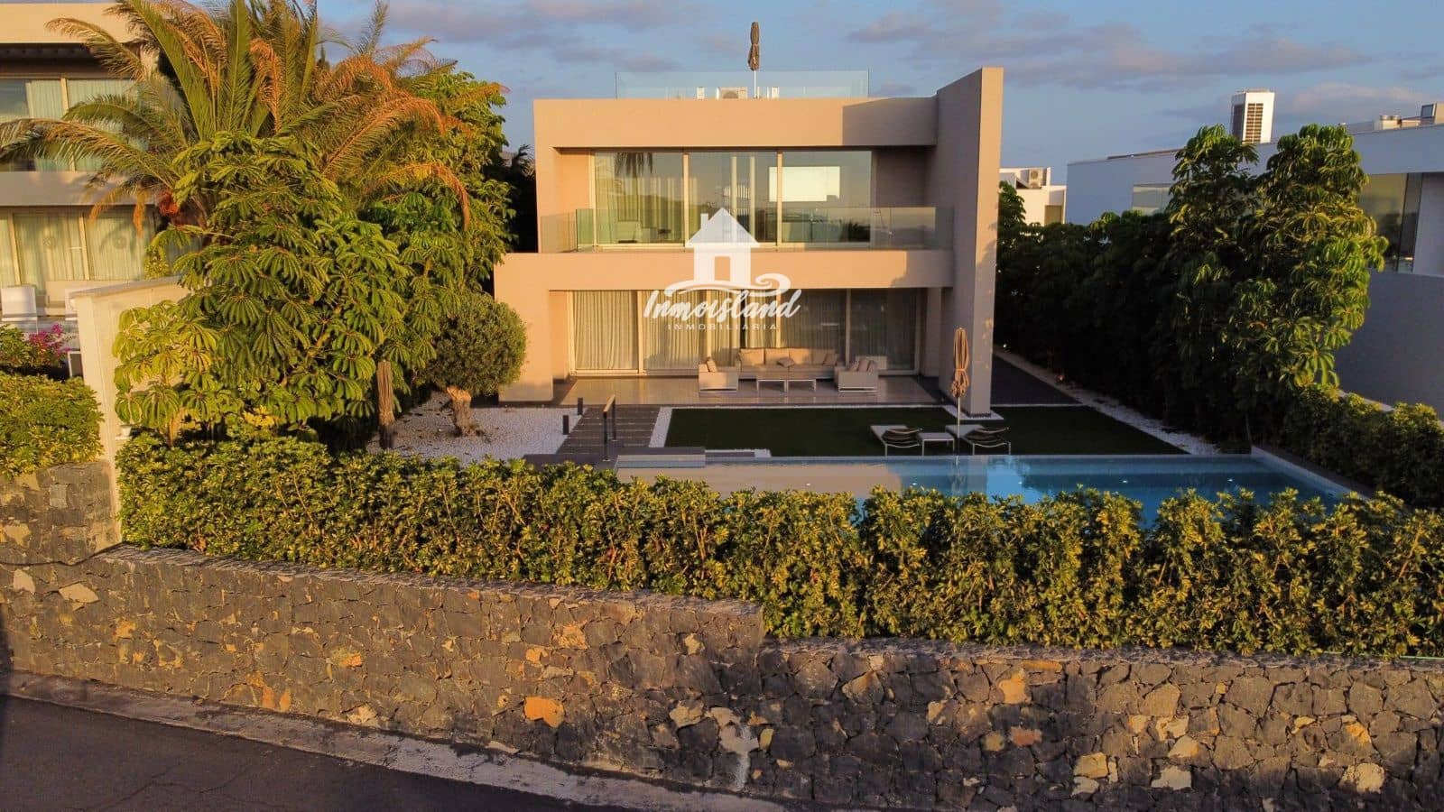 5 soveværelse Villa til salg i La Caleta Adeje med swimmingpool garage - € 3.700.000 (Ref: 8129448)