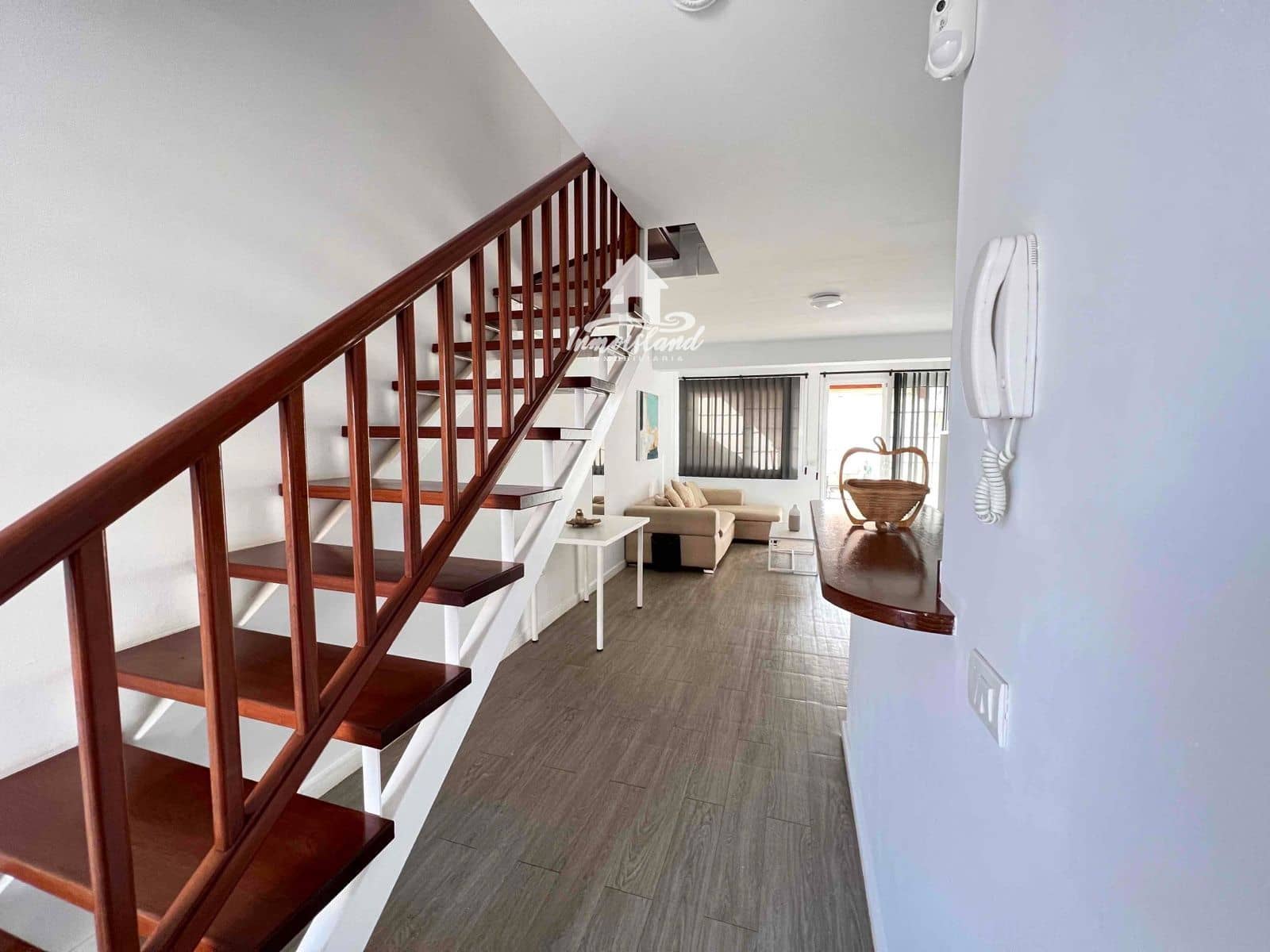 2 bedroom Townhouse for rent in Arona - € 1,800 (Ref: 8187772)