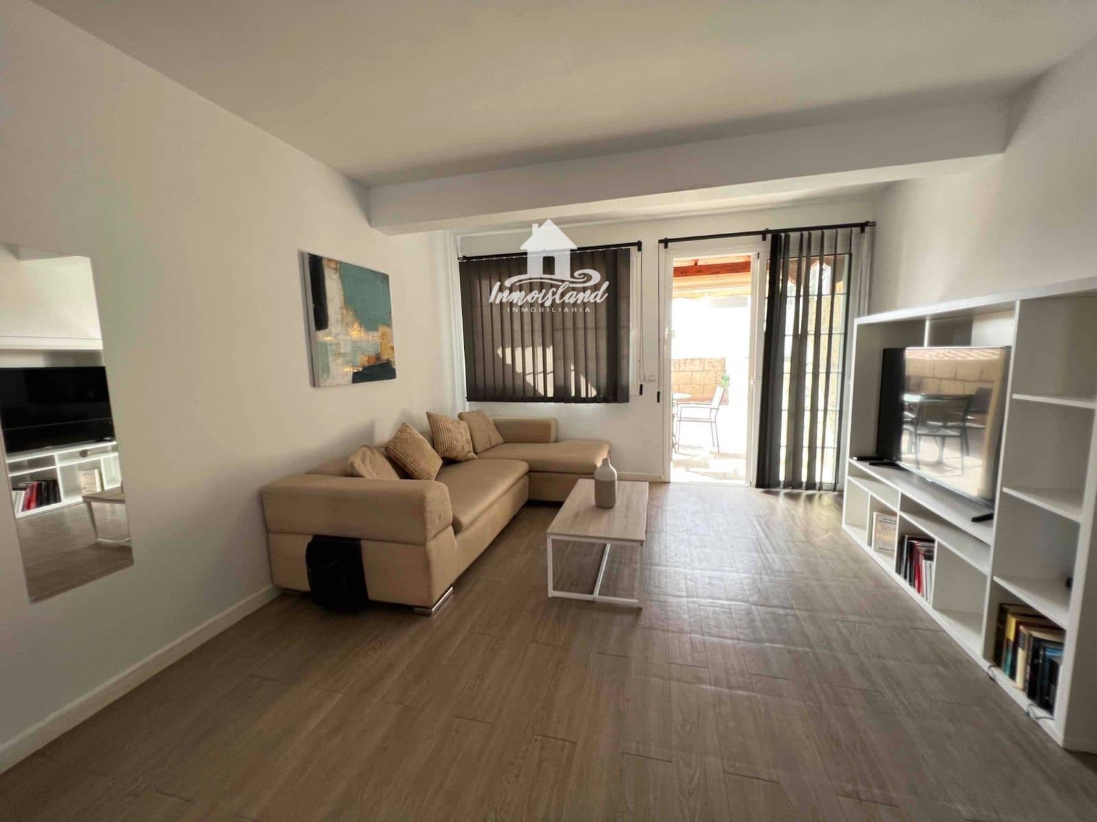 2 bedroom Townhouse for rent in Arona - € 1,800 (Ref: 8187772)