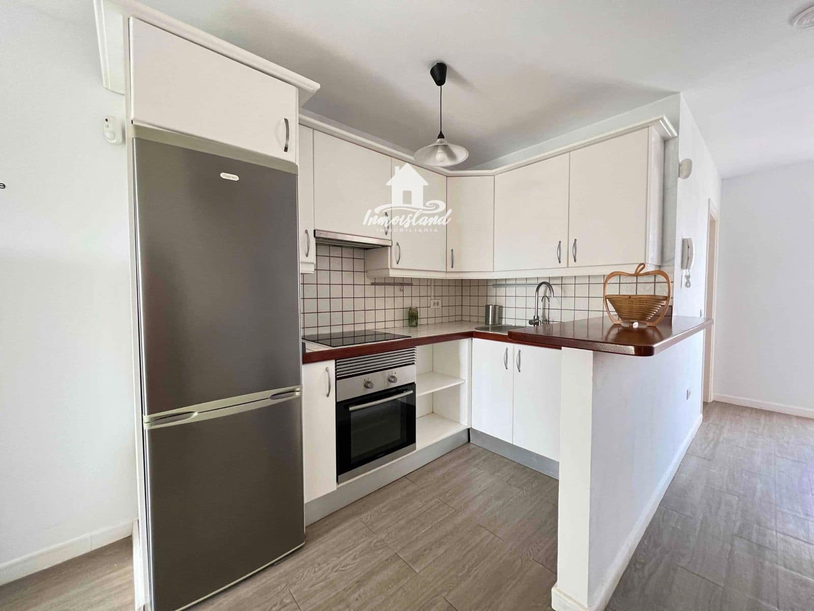 2 bedroom Townhouse for rent in Arona - € 1,800 (Ref: 8187772)