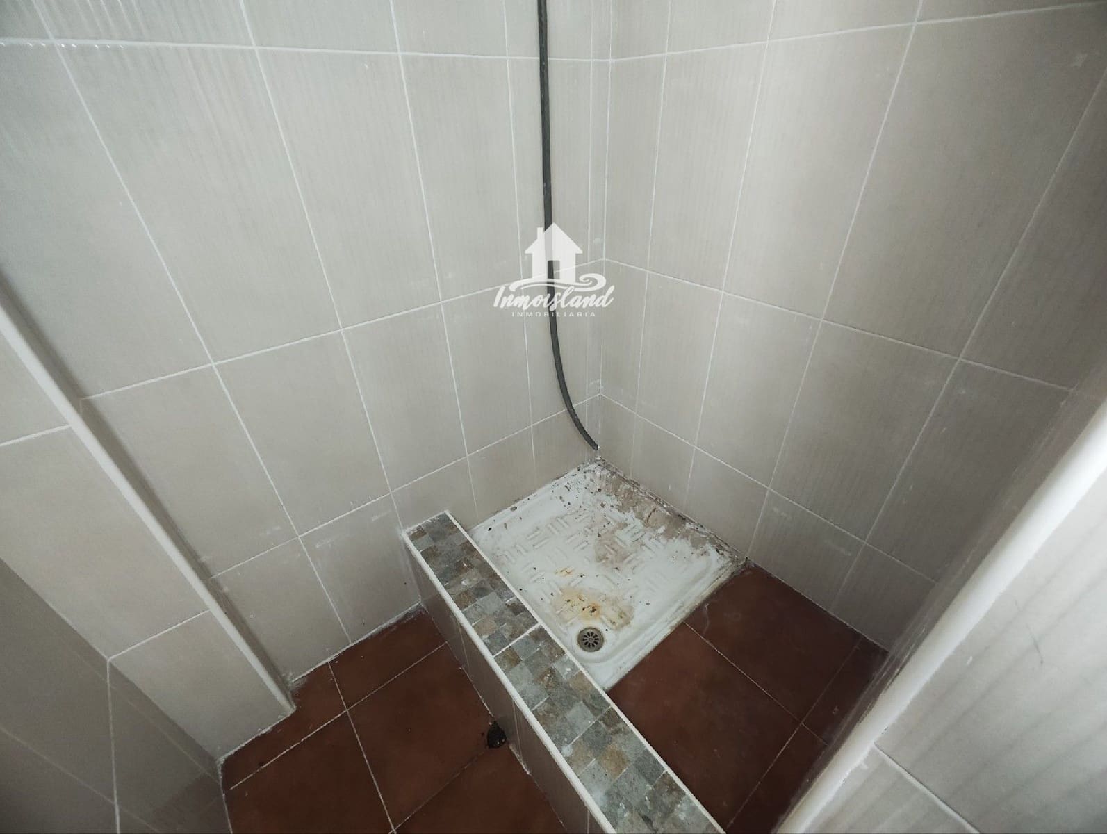 Erhverv til salg i Alcala med garage - € 700.000 (Ref: 8228968)