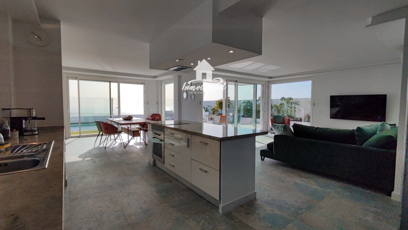 4 soveværelse Villa til leje i Adeje med swimmingpool - € 8.000 (Ref: 8242444)