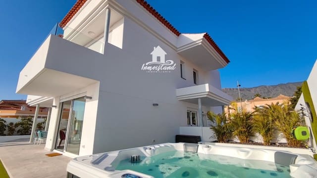 4 makuuhuone Huvila vuokrattavana paikassa Casco Urbano, Adeje mukana uima-altaan - 8 000 € (Ref: 8242444)